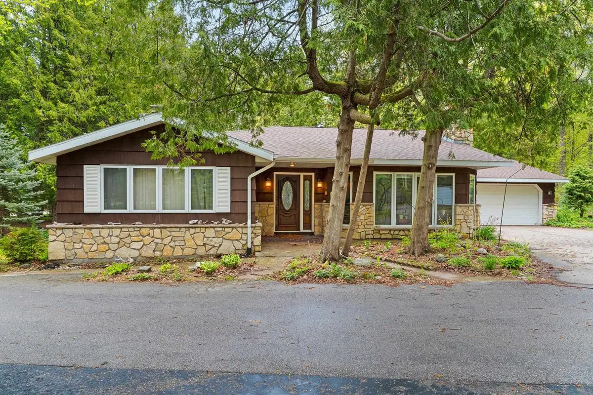 5156 BAY SHORE DRIVE, Sturgeon Bay, WI 54235 - #1