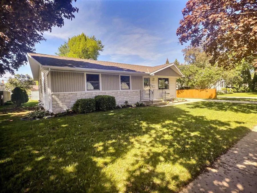 2037 FARLIN AVENUE, Green Bay, WI 54302 - #2