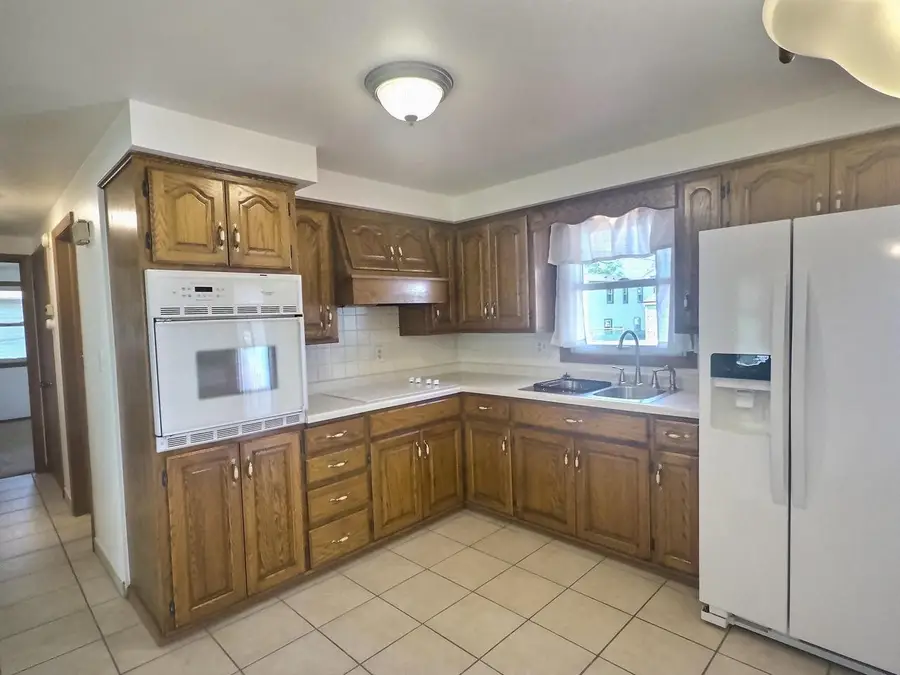 2037 FARLIN AVENUE, Green Bay, WI 54302 - #3