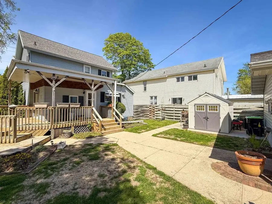 2505 14TH AVENUE, Menominee, MI 49858 - #2