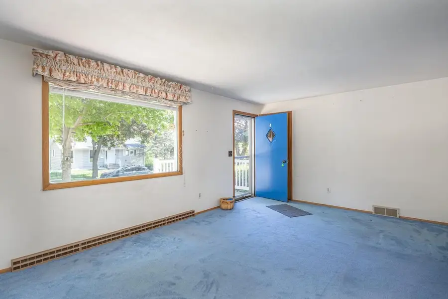 445 GLENVIEW AVENUE, Combined Locks, WI 54113 - #3