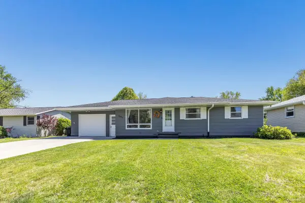 2543 SHADE TREE LANE, Green Bay, WI 54313