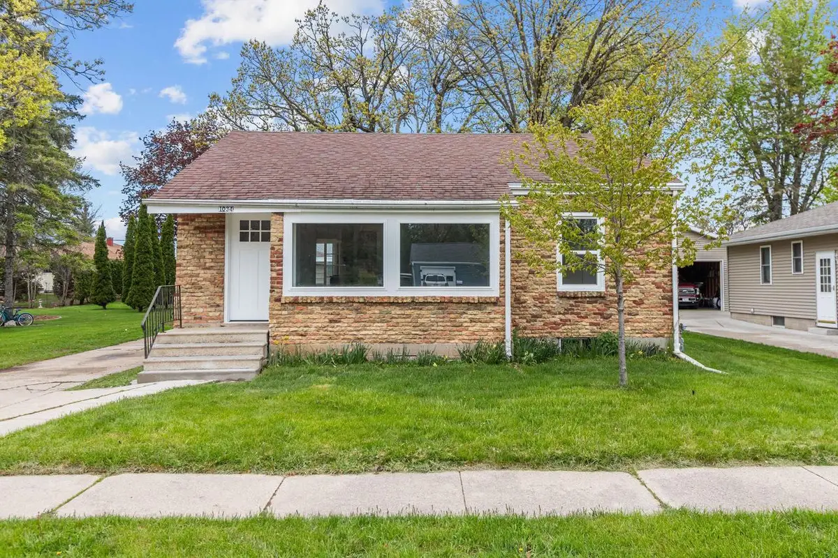1034 ADAMS AVENUE, Oshkosh, WI 54902 - #1