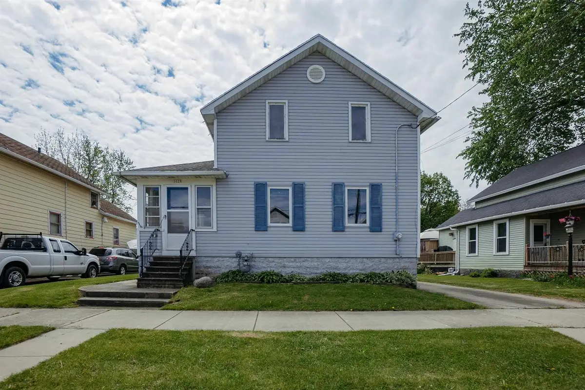 1029 W 7TH AVENUE, Oshkosh, WI 54902 - #1