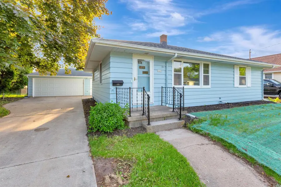 1625 WISCONSIN STREET, Oshkosh, WI 54901 - #2