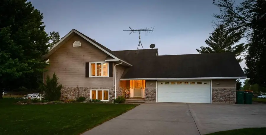 W337 COUNTY ROAD E, Neshkoro, WI 54960 - #2