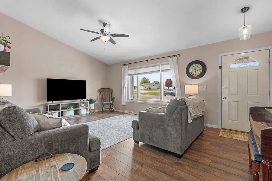 N9634 CHADBURY LANE, Appleton, WI 54915 - #3