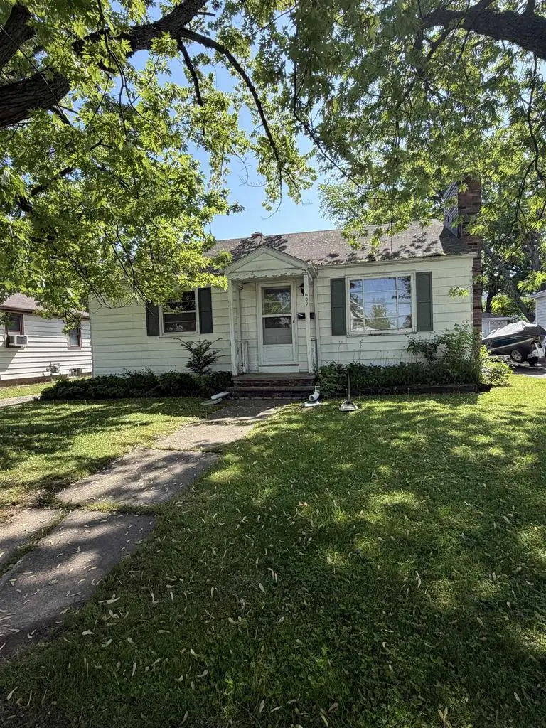 609 SCHOOL COURT, Menasha, WI 54952 - #1