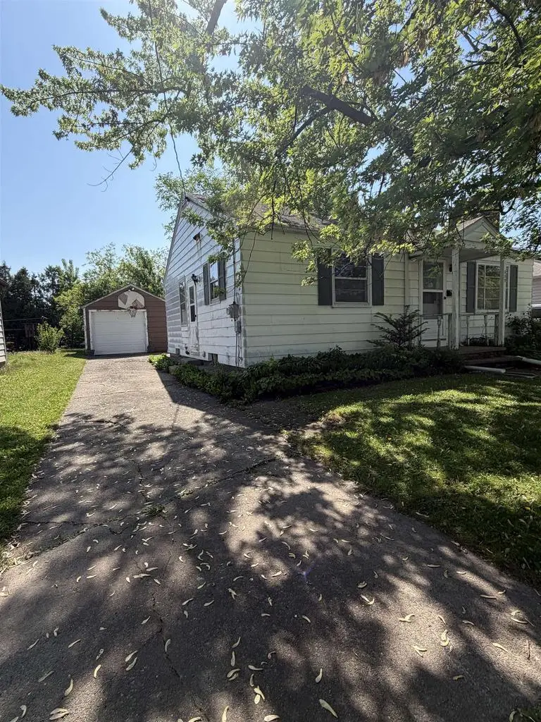 609 SCHOOL COURT, Menasha, WI 54952 - #2