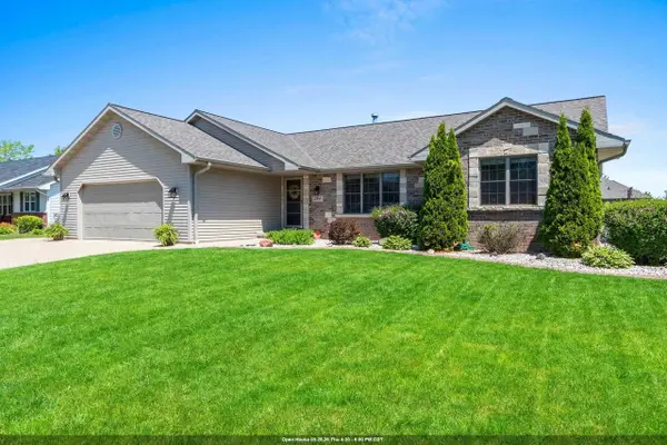 384 SOUTHERN STAR LANE, De Pere, WI 54115