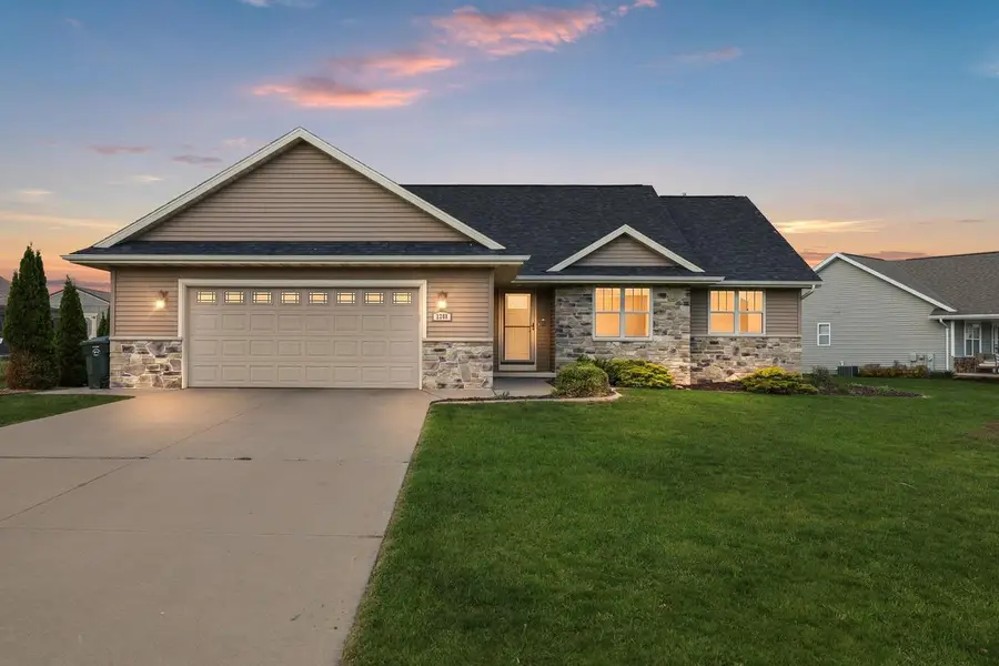 2288 GLEN MEADOWS CIRCLE, De Pere, WI 54115 - #2