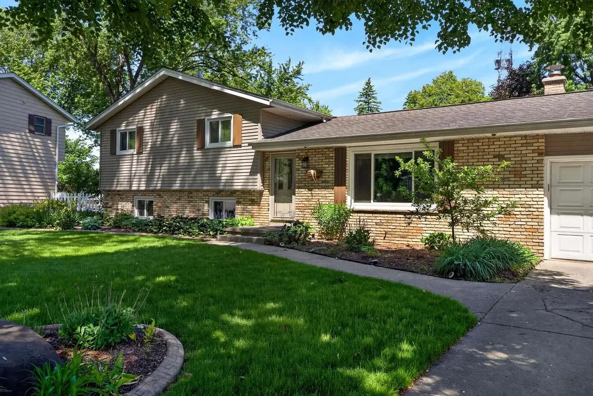 2214 STEWARD COURT, Sun Prairie, WI 53590 - #1