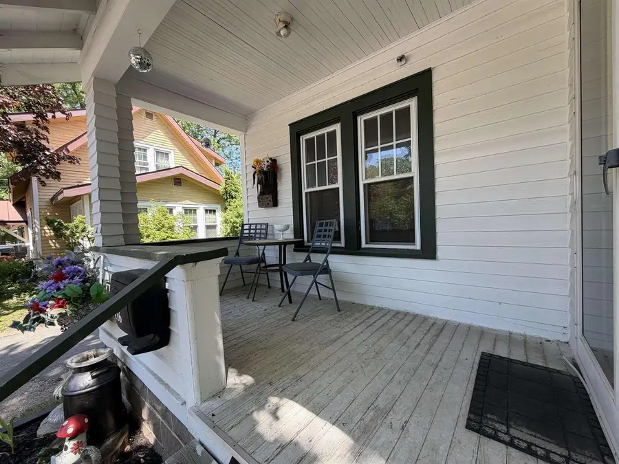 416 W FULTON STREET, Waupaca, WI 54981 - #2