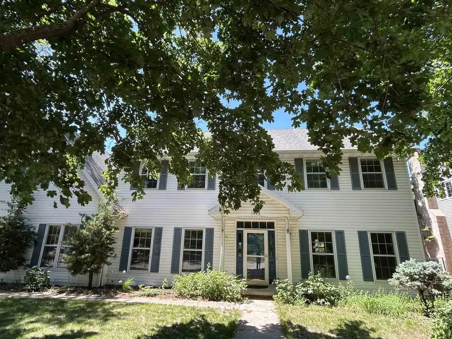 1498 PARKWAY DRIVE, Green Bay, WI 54304 - #2