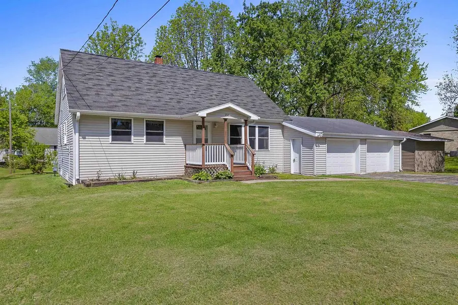 253 S OAKLAND AVENUE, Oconto Falls, WI 54154 - #2