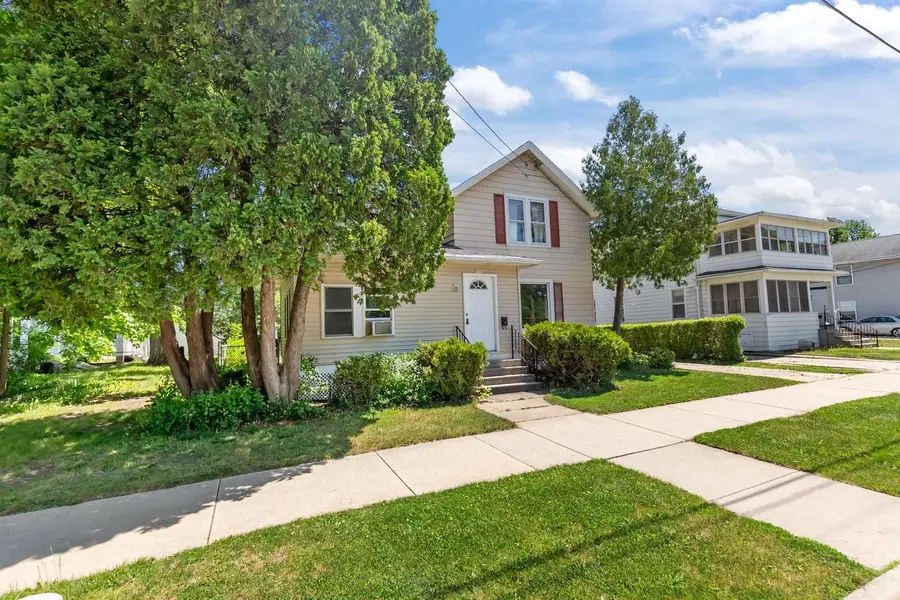 1020 ELMWOOD AVENUE, Oshkosh, WI 54901 - #3