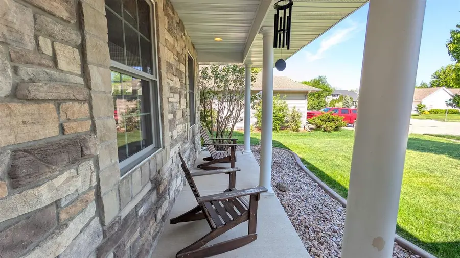 551 COONEN DRIVE, Combined Locks, WI 54113 - #2