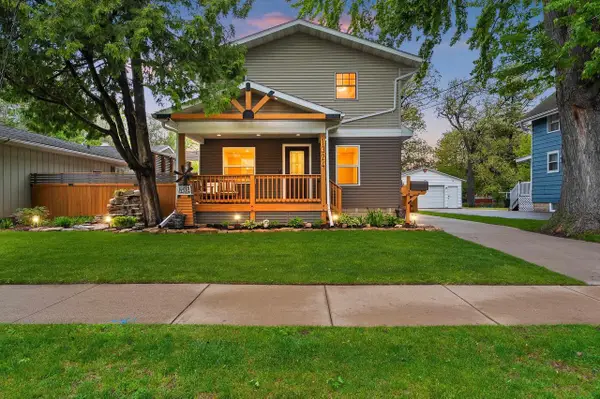 1324 W ROGERS AVENUE, Appleton, WI 54914