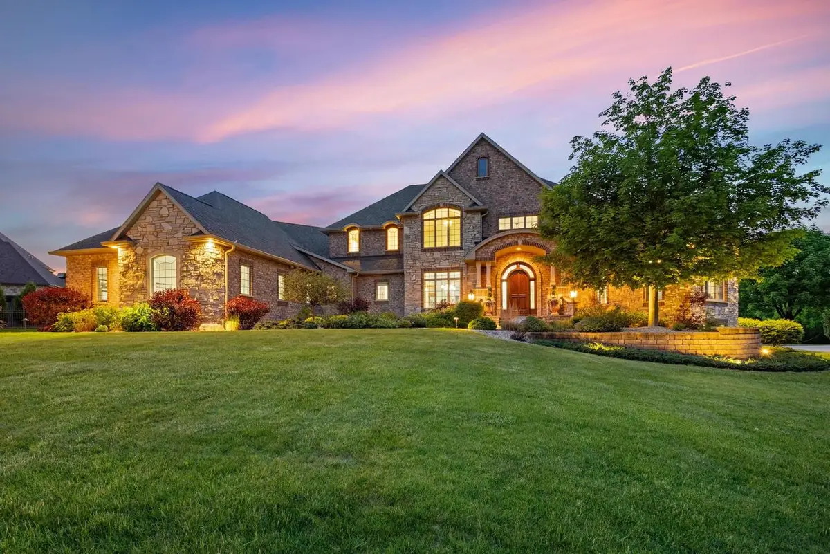 2828 E APPLE HILL BOULEVARD, Appleton, WI 54913 - #1