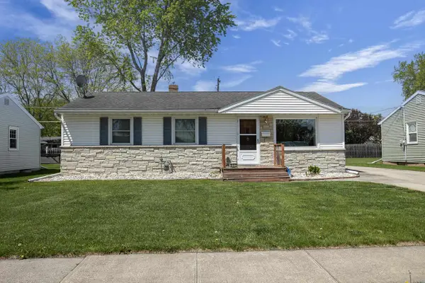 802 SUBURBAN DRIVE, De Pere, WI 54115