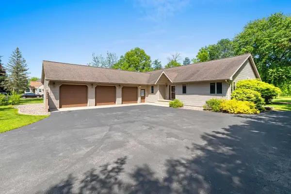 2949 PACKERLAND DRIVE, Green Bay, WI 54313