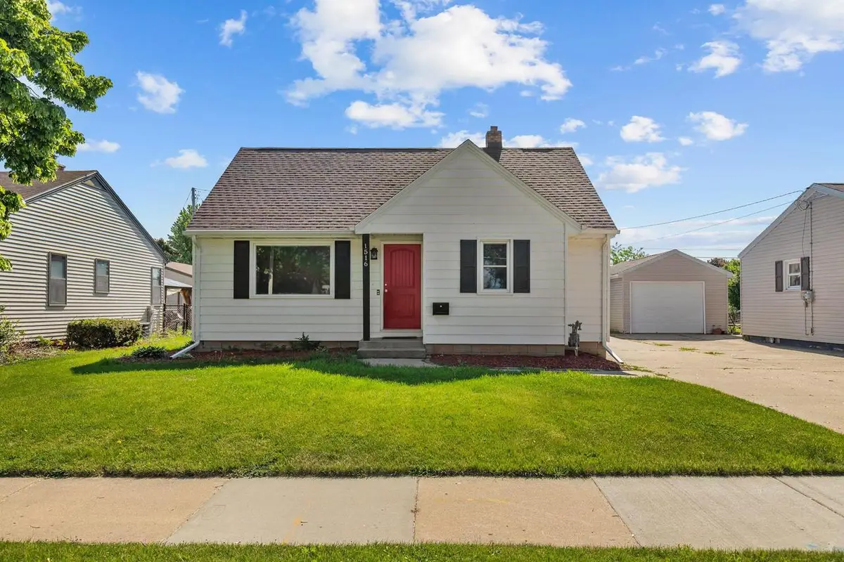 1516 RUGBY STREET, Oshkosh, WI 54902 - #1