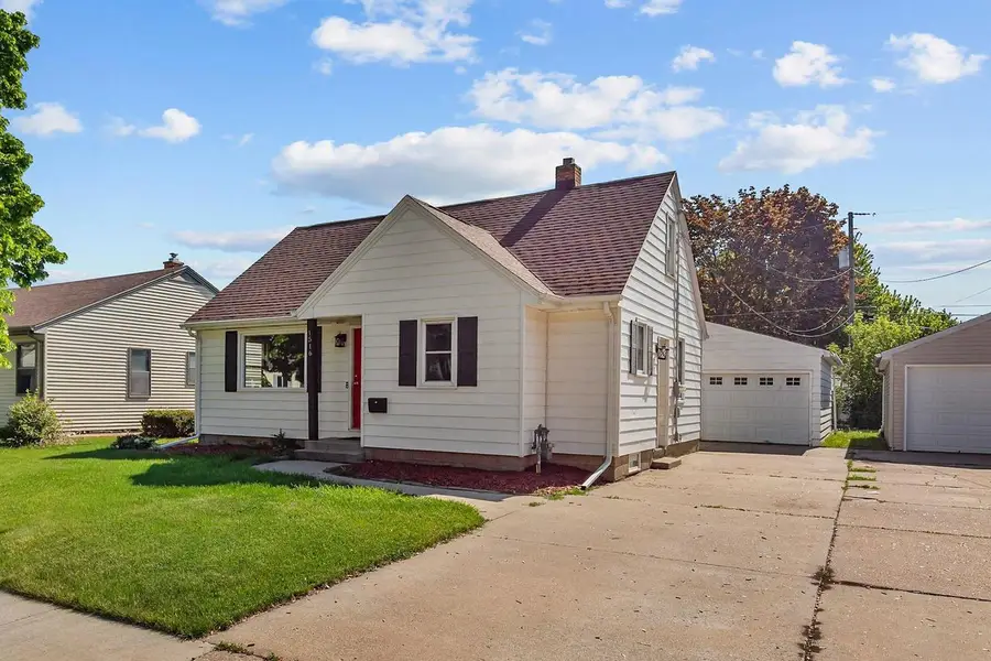 1516 RUGBY STREET, Oshkosh, WI 54902 - #2