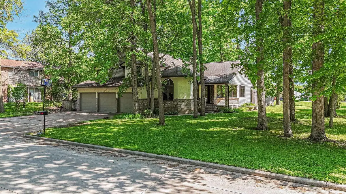 1711 E ROBIN WAY, Appleton, WI 54915 - #1