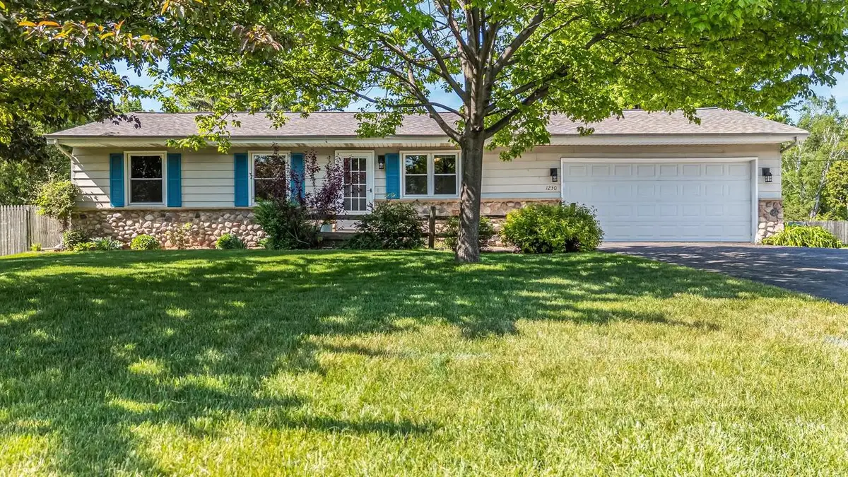 1230 COUNTY RD II, Neenah, WI 54956 - #1