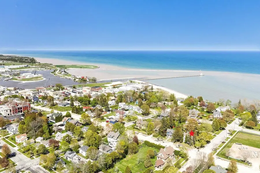 822 DODGE STREET, Kewaunee, WI 54216 - #2