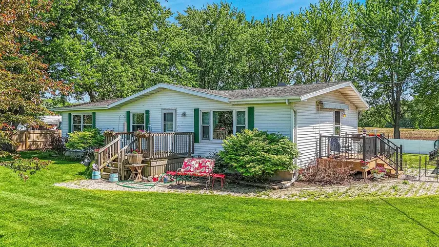 N8053 HICKORY ROAD, Bear Creek, WI 54922 - #2