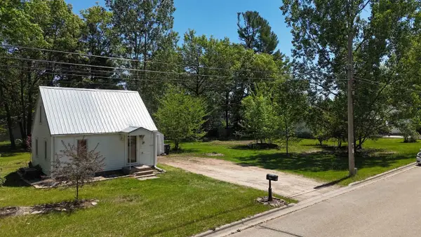 1202 S ANDREWS STREET, Shawano, WI 54166