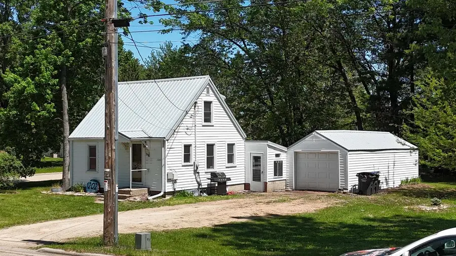 1202 S ANDREWS STREET, Shawano, WI 54166 - #3