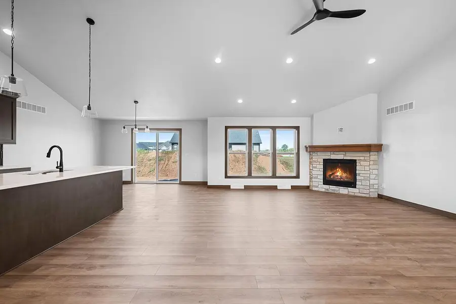 1441 CROSSROADS DRIVE, De Pere, WI 54115 - #3