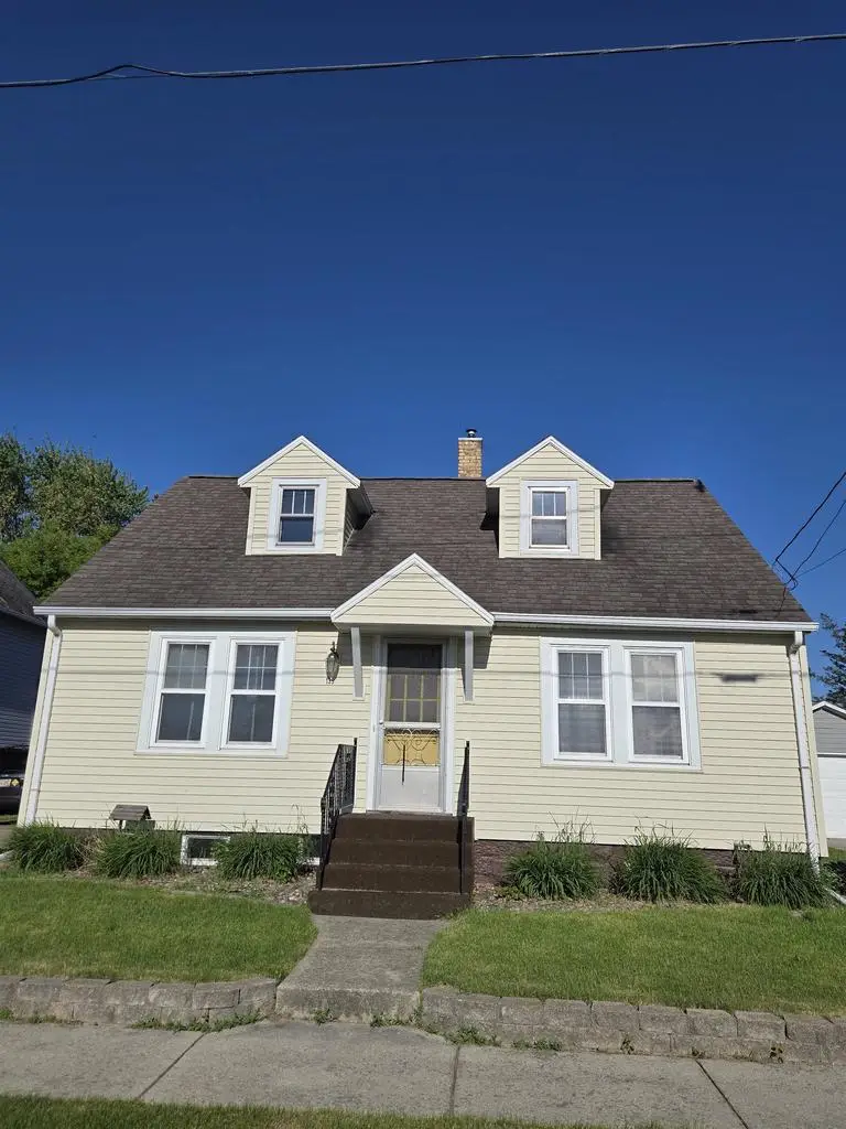 139 N 5TH STREET, Hilbert, WI 54129 - #3