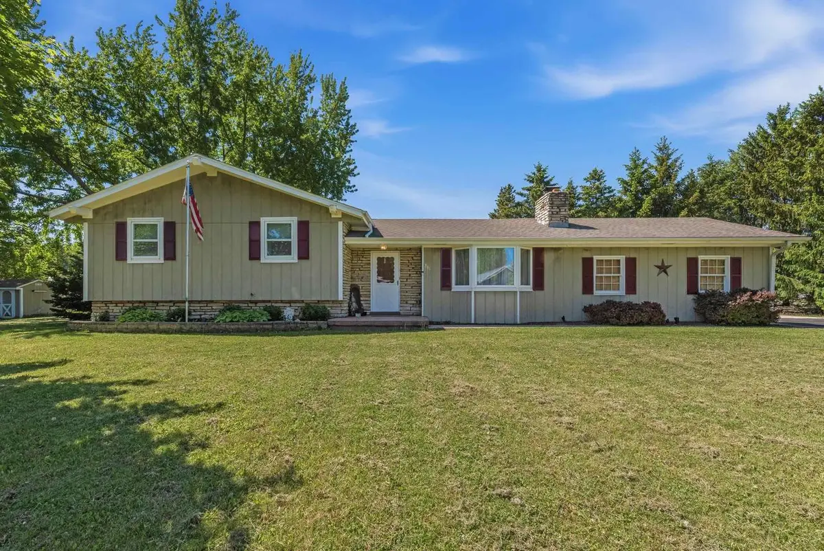 261 CONNIE DRIVE, West Bend, WI 53090 - #1