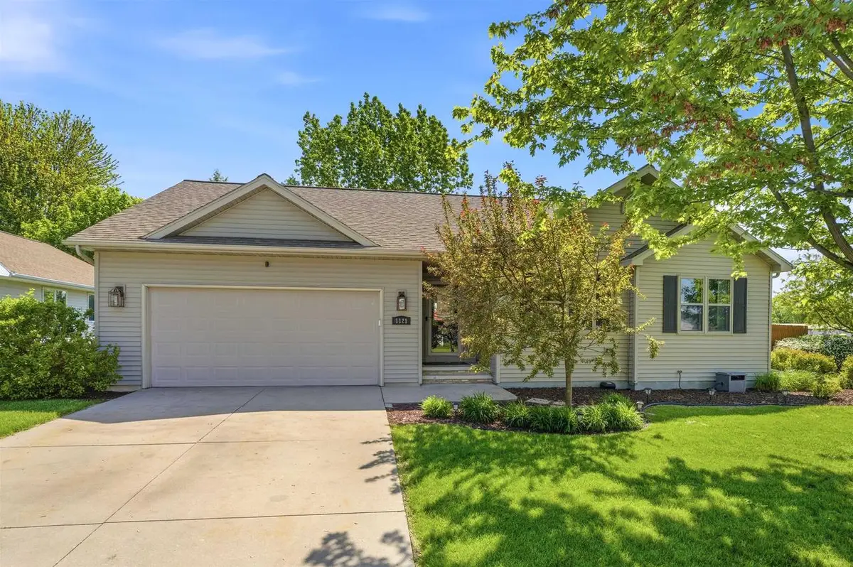 1121 FIELDVIEW DRIVE, Menasha, WI 54952 - #1