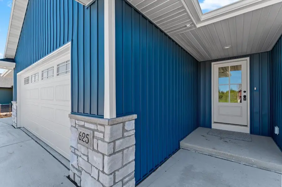 625 KIRKLAND AVENUE, Algoma, WI 54201 - #3