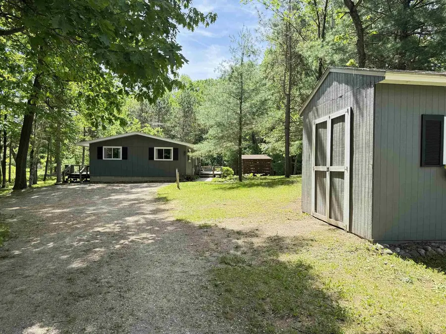 E2605 PINE COURT, Waupaca, WI 54981 - #2