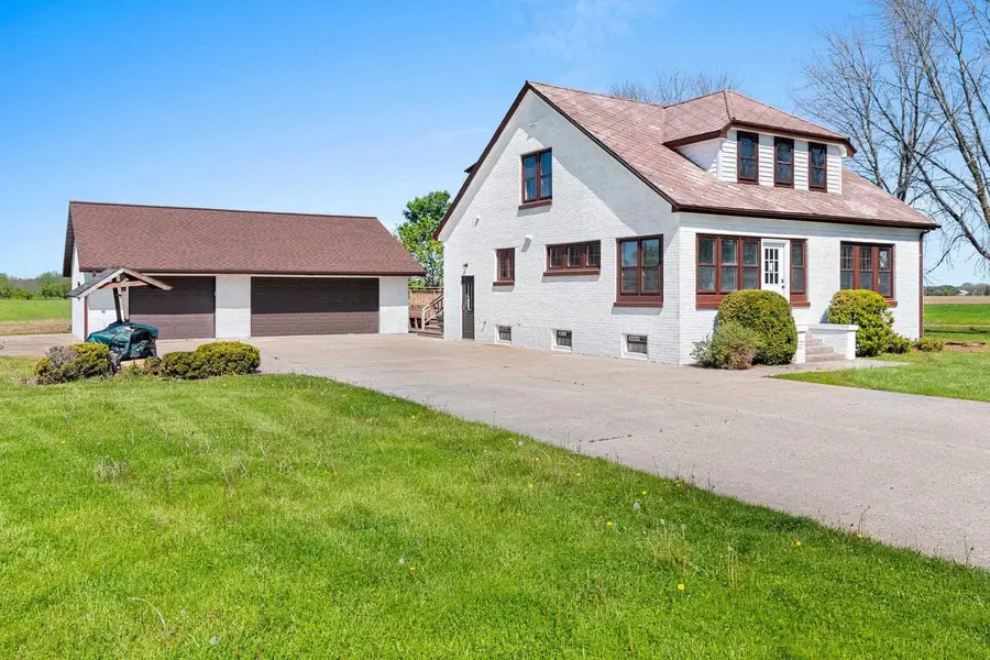 2110 N 8TH STREET, Manitowoc, WI 54220 - #3