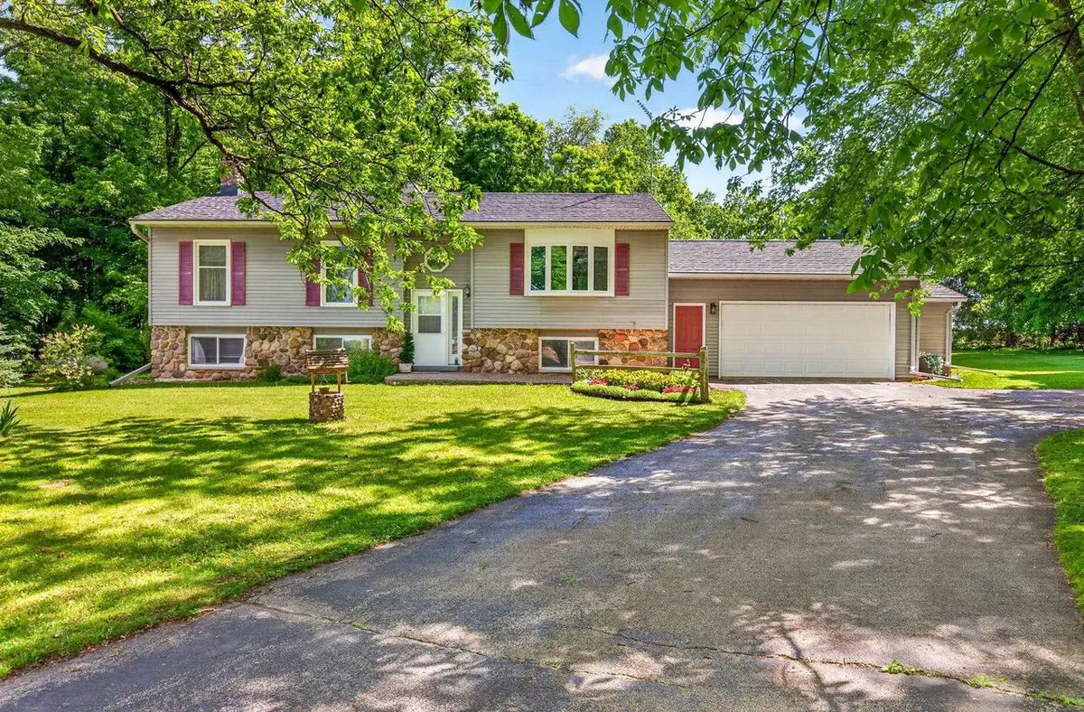 N4764 LARRY ROAD, New London, WI 54961 - #1