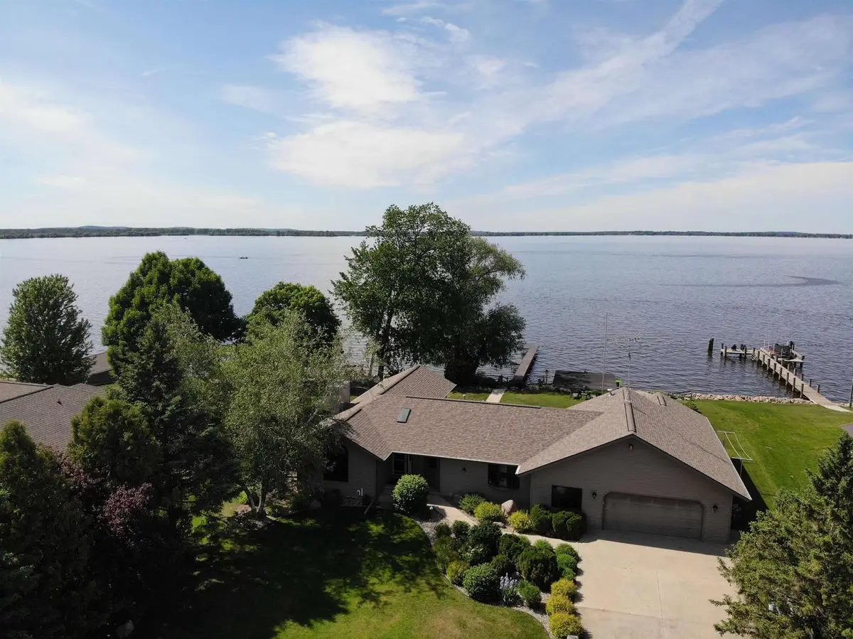 9512 LAURA LANE, Winneconne, WI 54986 - #1