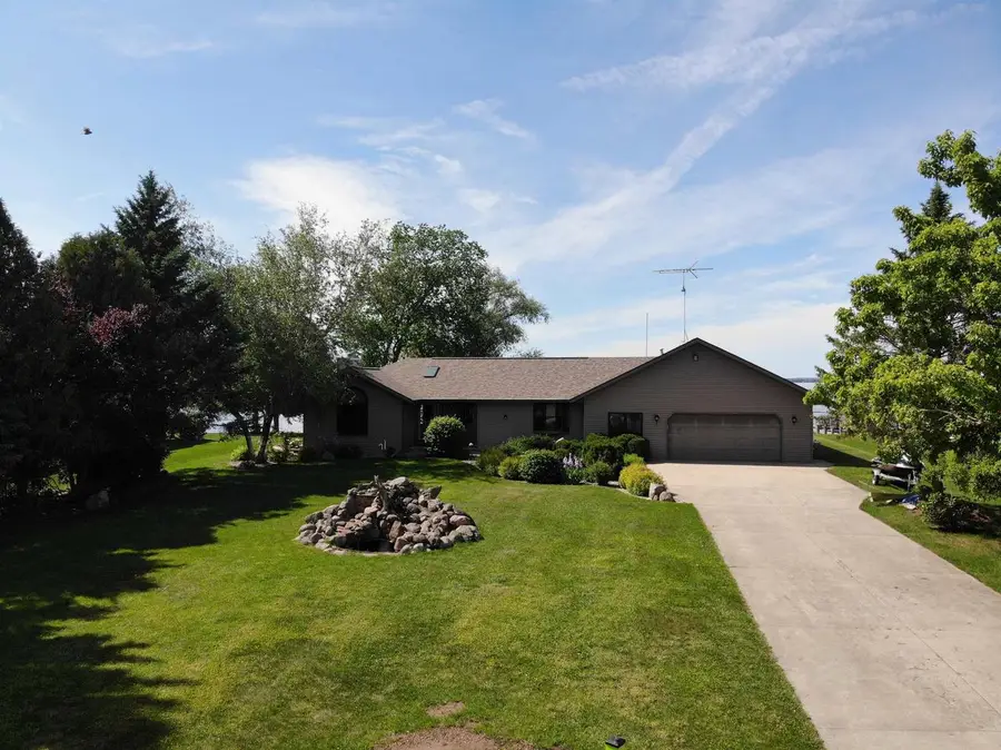 9512 LAURA LANE, Winneconne, WI 54986 - #2