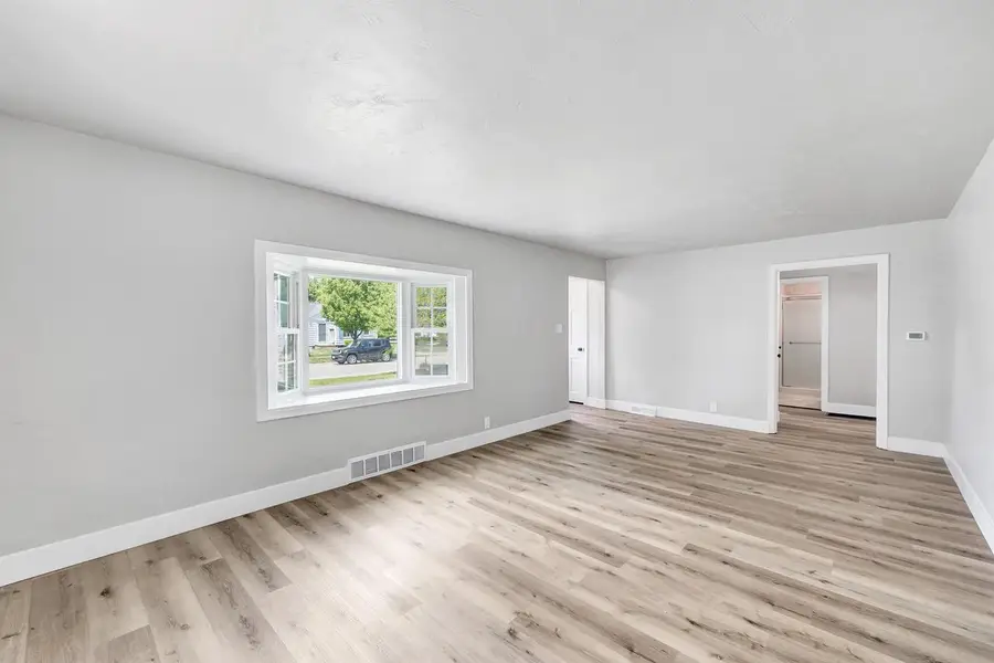 912 ETHEL AVENUE, Green Bay, WI 54303 - #3