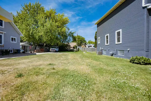 23 W BANK STREET, Fond Du Lac, WI 54935