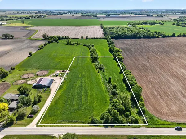 COUNTY RD F, Omro, WI 54963