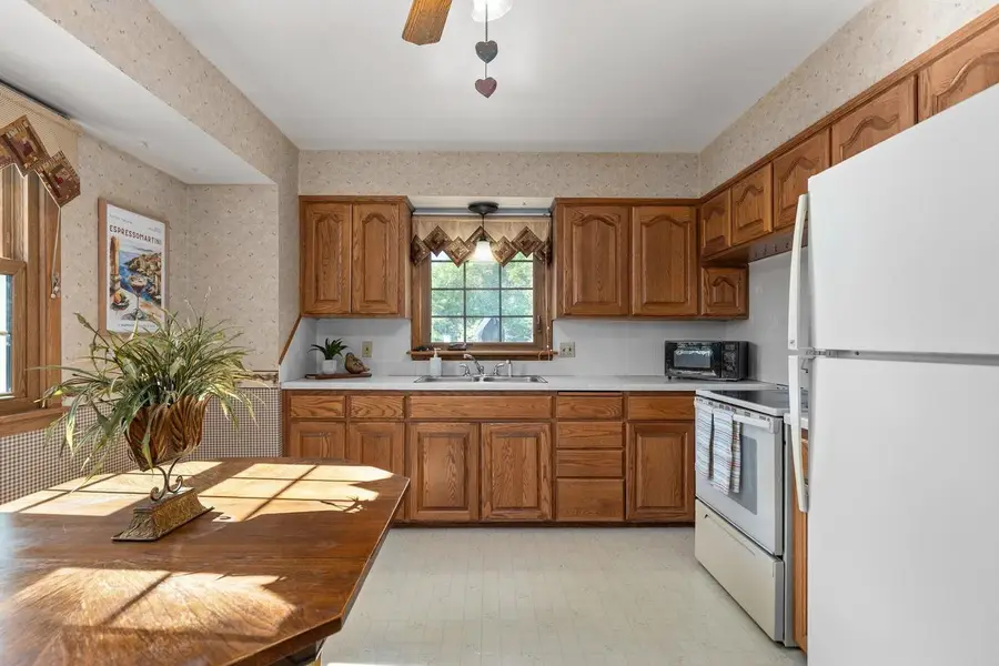 617 MARCELLA AVENUE, Combined Locks, WI 54113 - #2