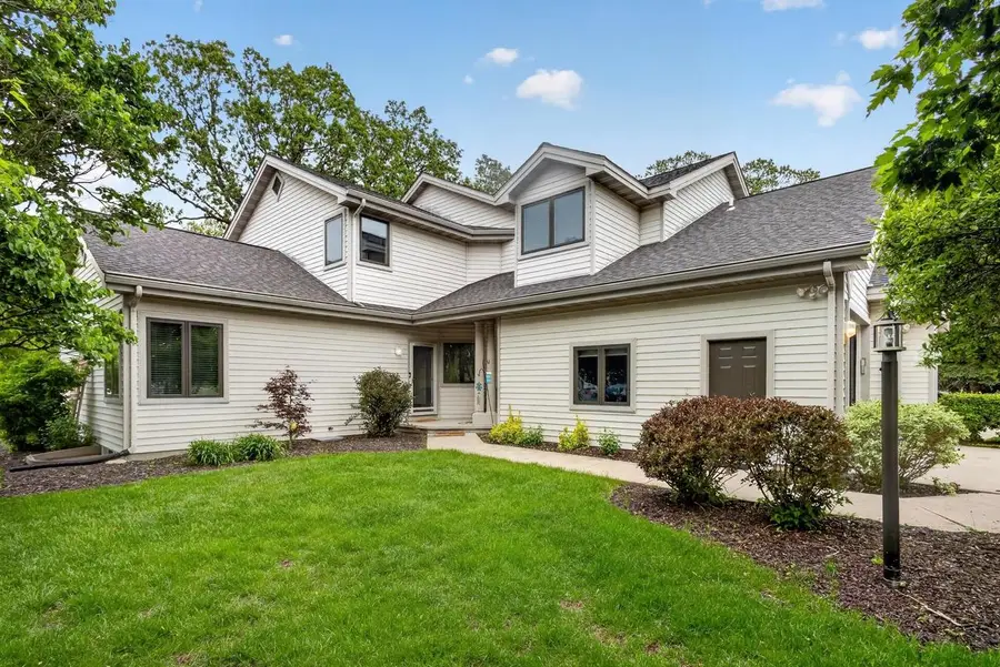942 S PARK AVENUE, Fond Du Lac, WI 54935 - #2