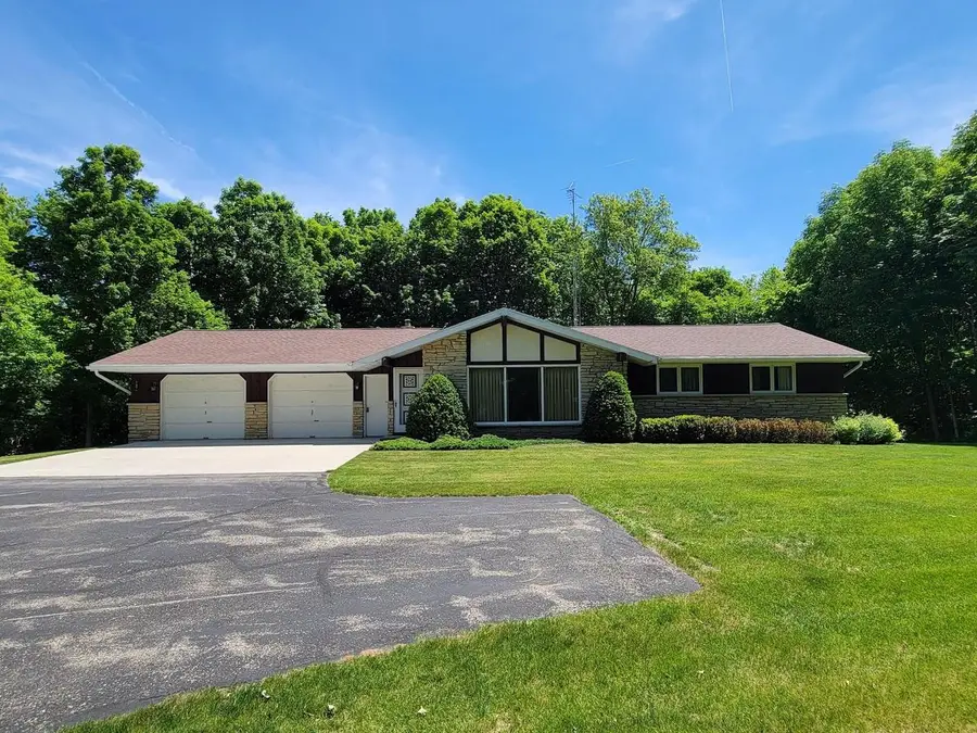 W3687 E MAPLE DRIVE, Iron Ridge, WI 53035 - #2