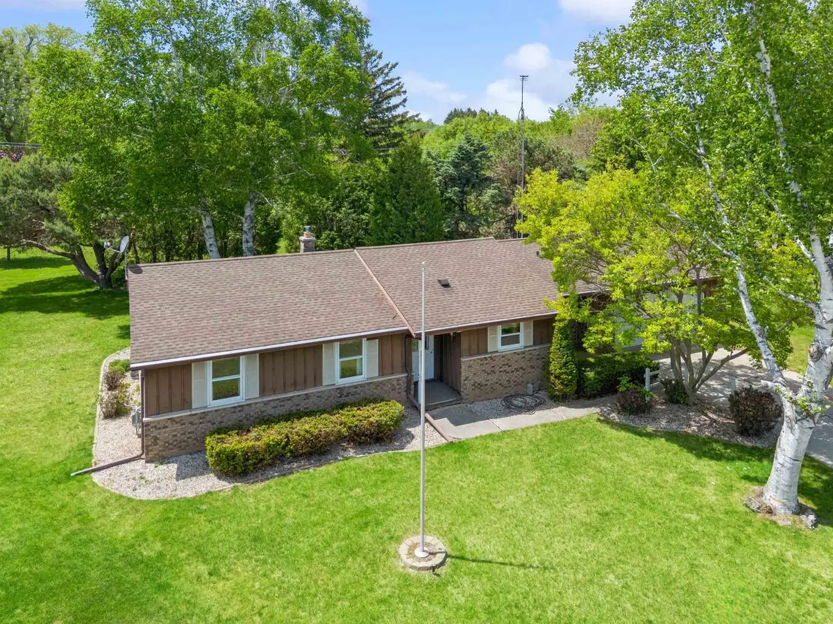 4250 ROCK COURT, Manitowoc, WI 54220 - #1